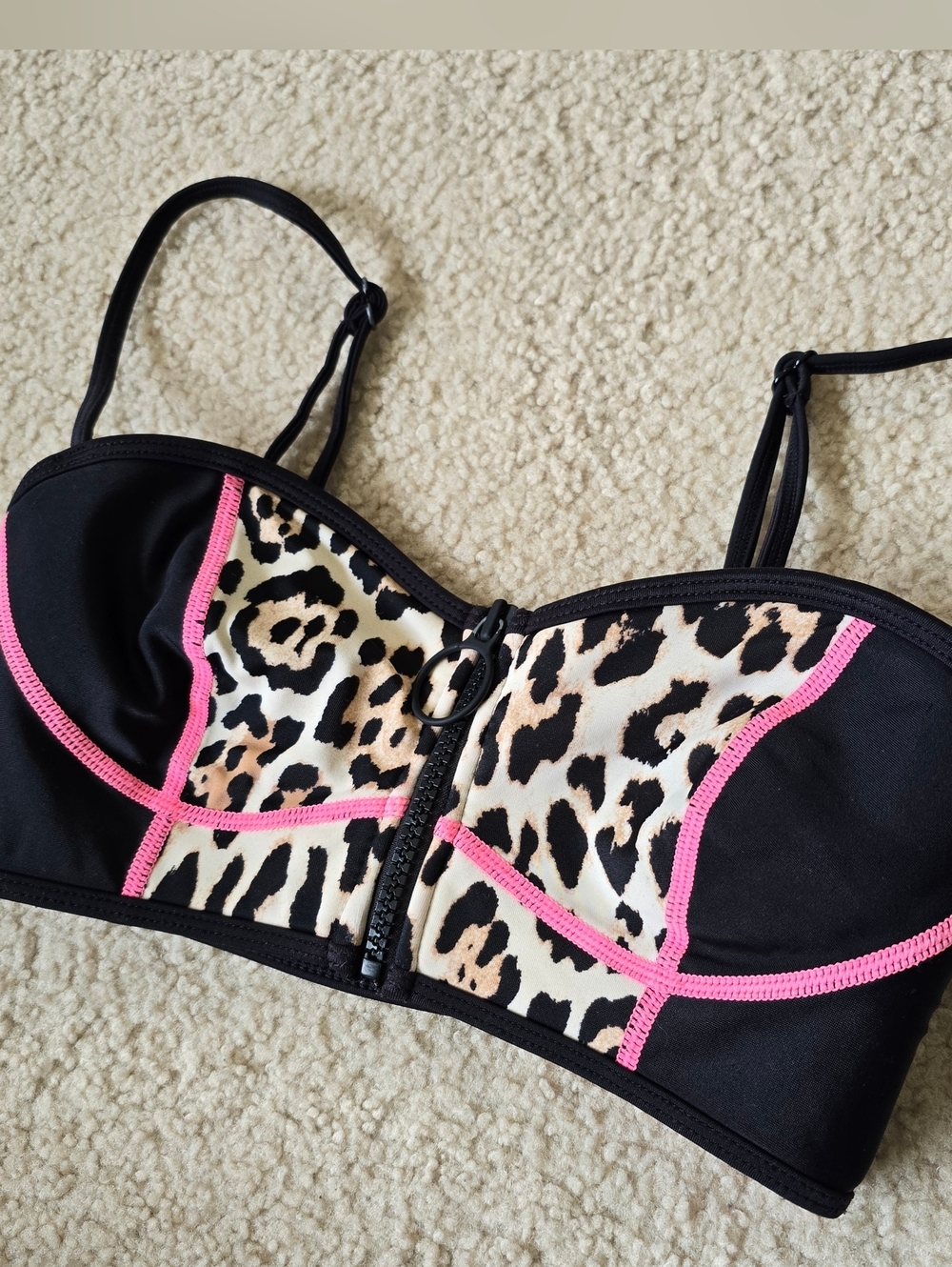 196. Juicy Couture Sport Zip Front Bra Top